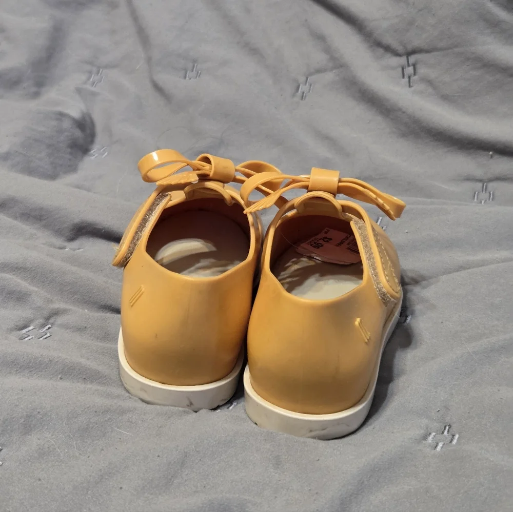Mini Melissa Classic  Mary Jane (Toddler) sz 9 Mustard Yellow Preppy Boho